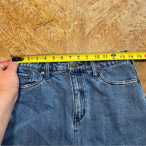Free People Denim Mini Skirt Size 2 Women's Blue Distressed Raw Hem Boho. - Picture 4 of 6
